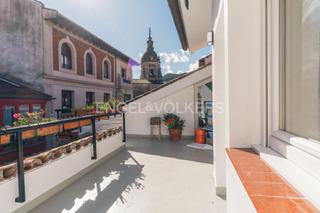Miete Zweistöckige Wohnung in Casco Viejo. Dúplex reformado con 2 terrazas en el casco viejo de bilbao