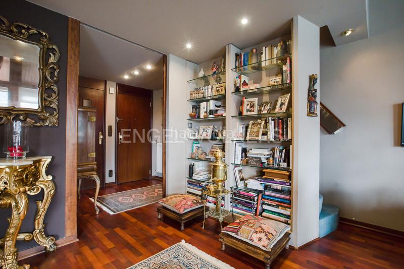 Foto 1545f355-58ea-4e60-b1cb-b8fbb3f57a25. Ático  en abando con terraza privada y garaje en Bilbao