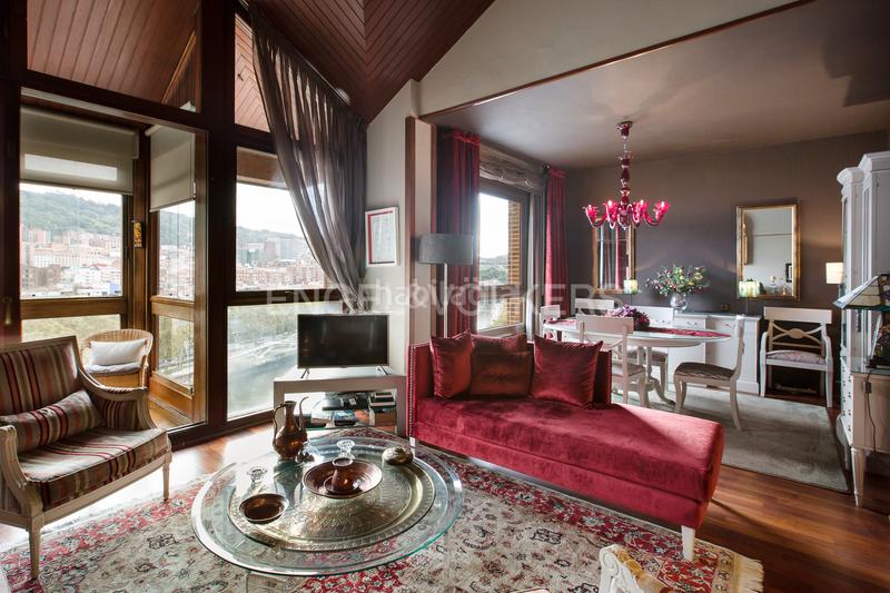 Foto a355867f-b034-47a7-b42e-c62308a2cda1. Ático  en abando con terraza privada y garaje en Bilbao