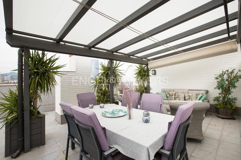 Foto a7e93a0d-bd8d-4095-b158-99f1cd86358f. Ático  en abando con terraza privada y garaje en Bilbao