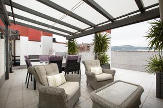 Ático en Abandoibarra - Guggenheim. Ático en abando con terraza privada y garaje