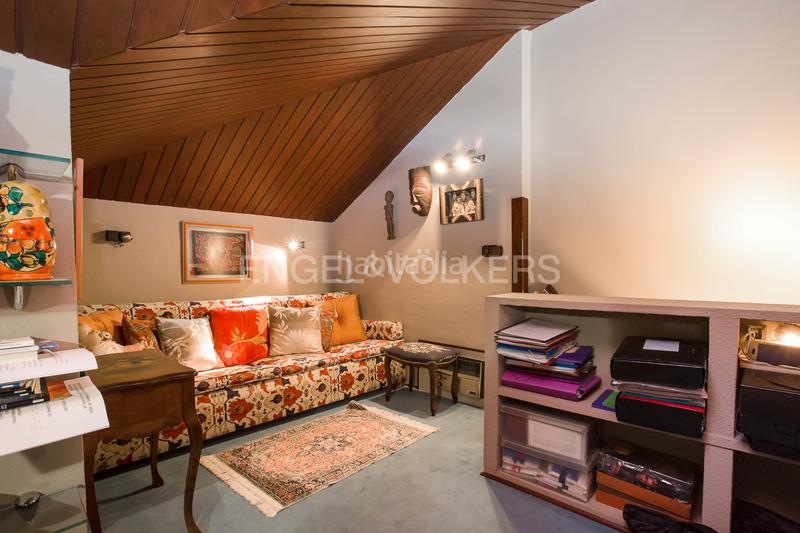 Foto f7e3f0a1-9706-46b4-9994-dffb60691544. Ático  en abando con terraza privada y garaje en Bilbao