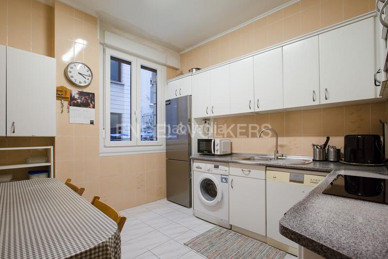 Foto dac4869b-3441-4666-a1e8-61830d221c53. Appartement mit heizung parking in Alhóndiga Bilbao