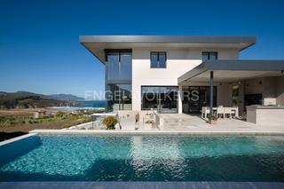 Casa a Zierbena. Exclusividad con vistas al mar y cerca de la playa