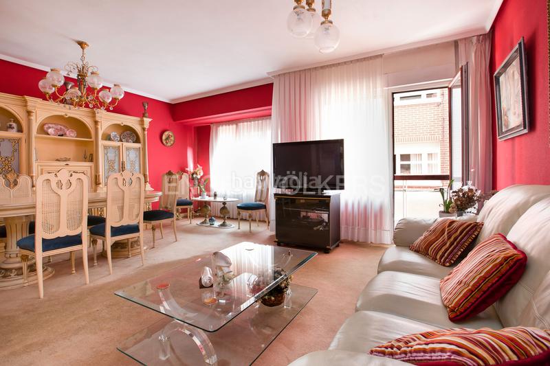 Foto bd1dc712-0c23-4209-b6d5-fb92805d1ff8. Apartament amb calefacció a Las Arenas Getxo
