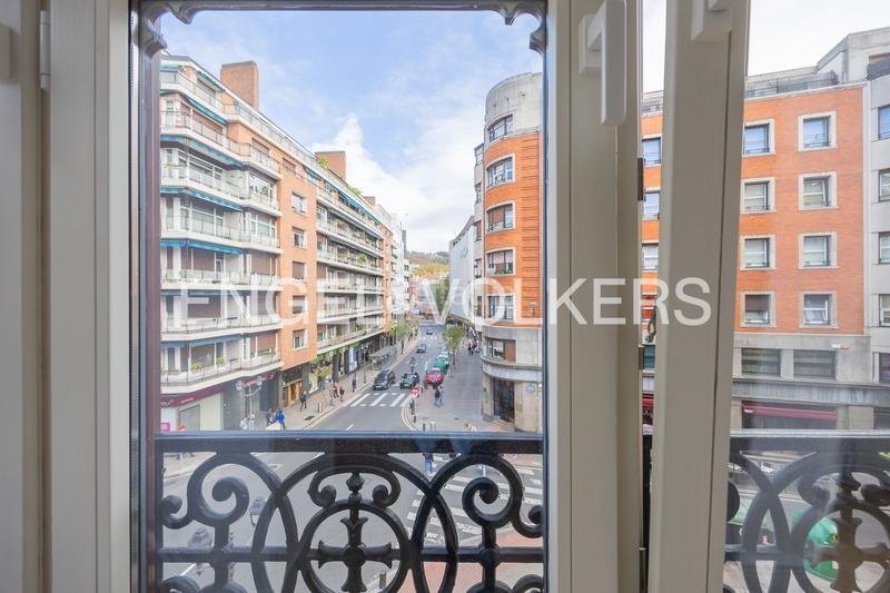 Foto 7b39eae4-af27-46ab-aba1-08ebc4e9c55f. Alquiler apartamento céntrica vivienda en las inmediaciones de gran vía en Bilbao