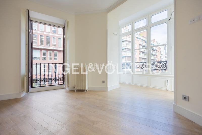 Foto c83fca16-ce95-4ee2-b7f0-7a412935f695. Alquiler apartamento céntrica vivienda en las inmediaciones de gran vía en Bilbao