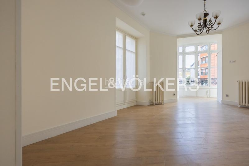 Foto be0e8d20-8bc4-4fde-a0ff-49f717731185. Location appartement avec chauffage dans Zabalburu Bilbao