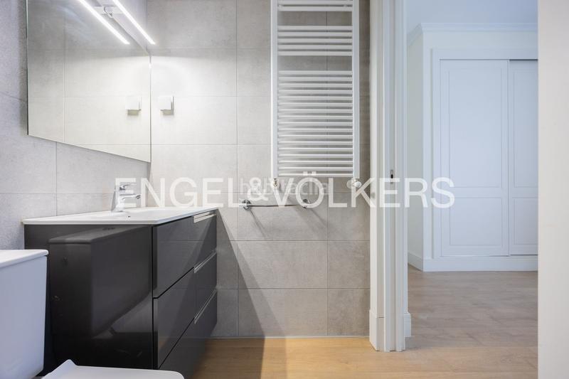 Foto 0da9a08e-4b2d-4984-9d95-191dc7d24b76. Miete appartement mit heizung in Zabalburu Bilbao