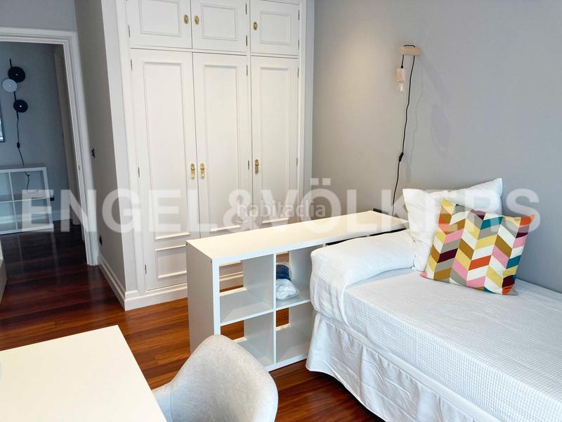 Foto 8c034a8d-9f1d-4dca-8062-15abf6fac411. Alquiler apartamento vivienda amueblada junto al parque dña. casilda en Bilbao