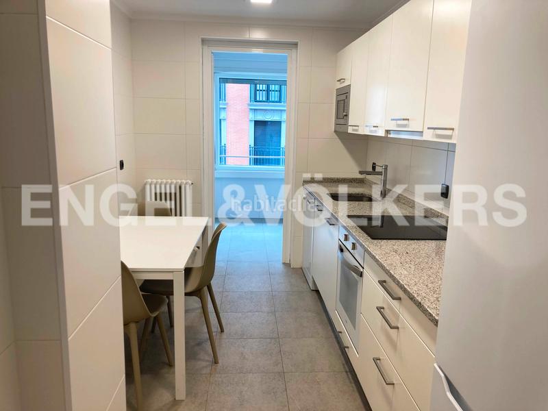 Foto 37f5f206-8b16-45d2-a377-b596069b4fe4. Lloguer apartament amb calefacció aparcament a Abandoibarra - Guggenheim Bilbao