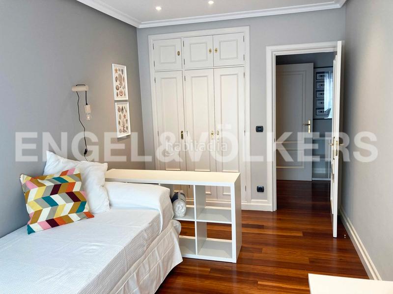 Foto 8660c5d8-1d01-4948-9c70-f47d56d3c8d2. Lloguer apartament amb calefacció aparcament a Abandoibarra - Guggenheim Bilbao