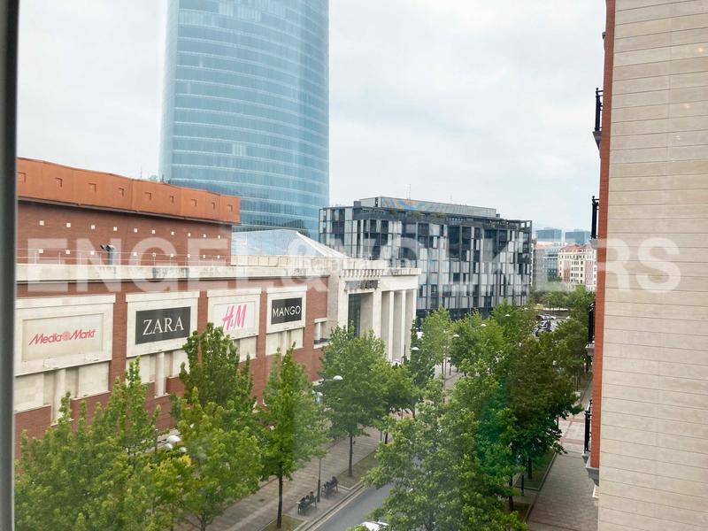 Foto 7045e9d8-a0f8-4bd9-af6c-8ad5dc02df8c. Rent apartment with heating parking in Abandoibarra - Guggenheim Bilbao