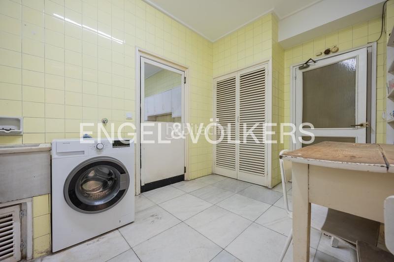 Foto 47f8e4ef-548f-43b5-982e-71478983135e. Apartament amb calefacció aparcament a Ensanche - Moyua - Diputación Bilbao