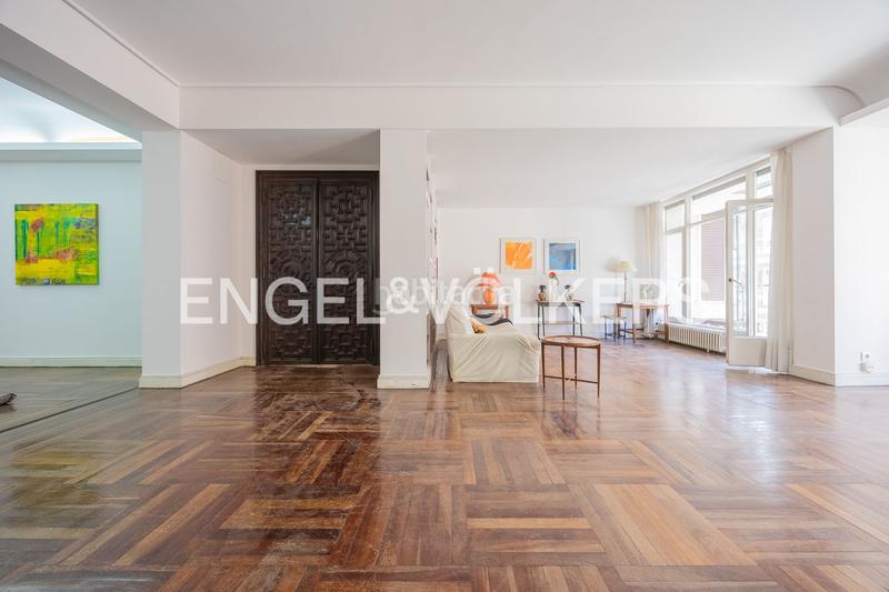 Foto 6acd30bd-9bc2-4c8a-b46b-09284d5b3040. Apartament amb calefacció aparcament a Ensanche - Moyua - Diputación Bilbao