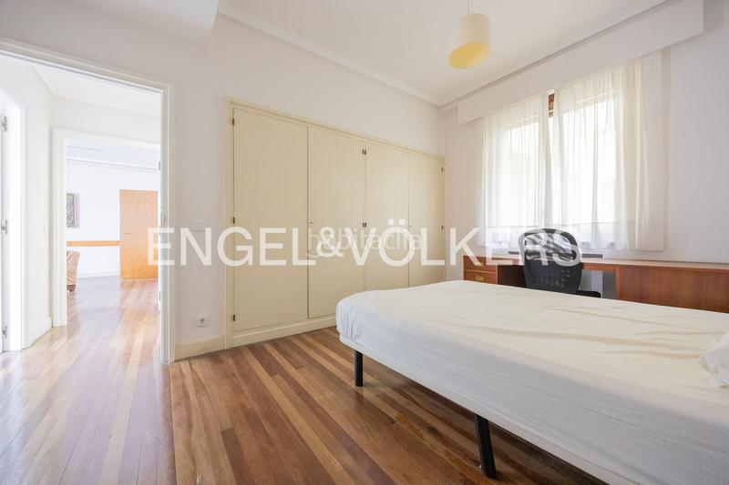 Foto 7adb7c50-ac93-43bb-aceb-86499e875e05. Apartament amb calefacció aparcament a Ensanche - Moyua - Diputación Bilbao