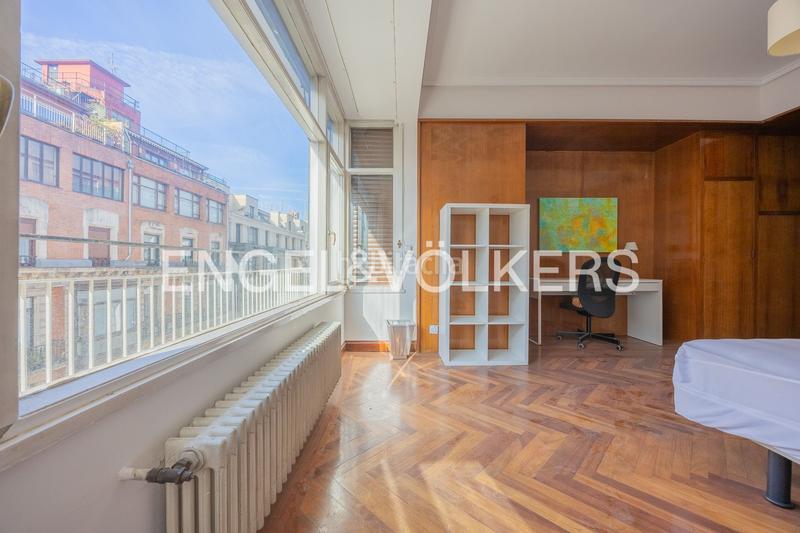 Foto c4e6c397-48b5-4c8b-a038-1c49cdfb9555. Apartament amb calefacció aparcament a Ensanche - Moyua - Diputación Bilbao