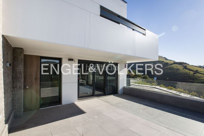 Foto cfc3e42d-bd0b-4cf4-94ed-6e34714b8444. Casa adossada amb calefacció aparcament a Zierbena