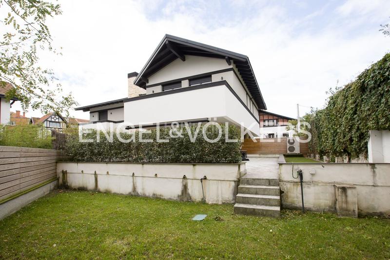 Foto e88657c1-df1a-44fe-a0c1-25dc32109913. Affitto casa a schiera con riscaldamento parcheggio in Getxo