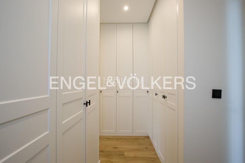 Foto 3d9d4b2e-74ae-4d4a-9c5a-34835a7422d7. Alquiler casa adosada pareado en el centro de Neguri con estudio independiente. en Getxo