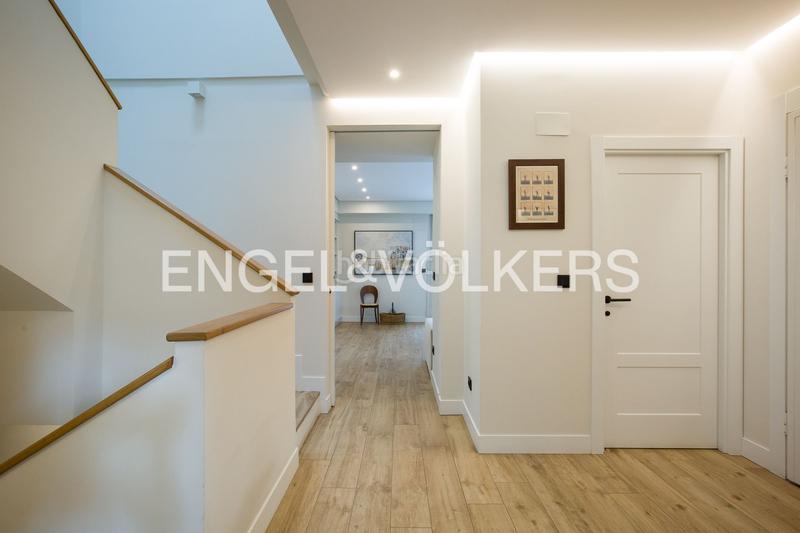 Foto 0f9bae8e-1ad6-4393-85d9-78e39c320cd4. Rent semi detached house with heating parking in Neguri Getxo