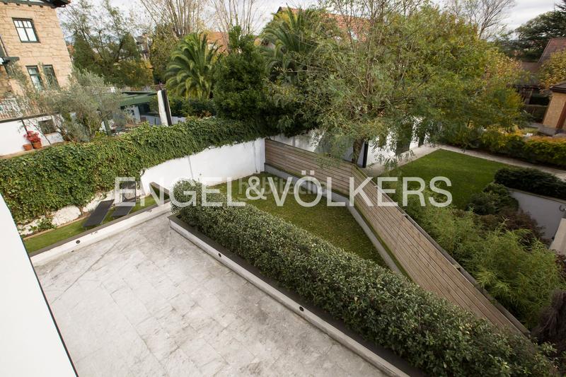 Foto 2cc1eff3-ddcd-4aed-88bc-421c3dd17a5f. Rent semi detached house with heating parking in Neguri Getxo