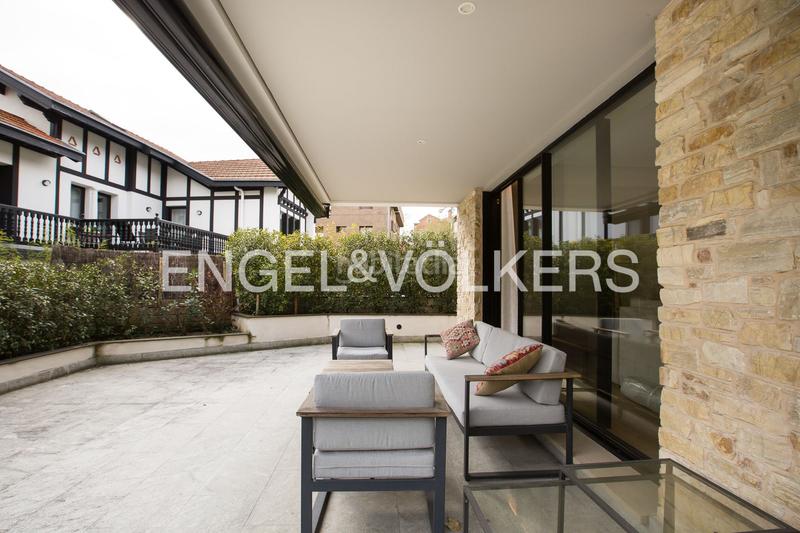 Foto 3e0b4ded-ec87-4008-ab67-ee59ac344416. Rent semi detached house with heating parking in Neguri Getxo