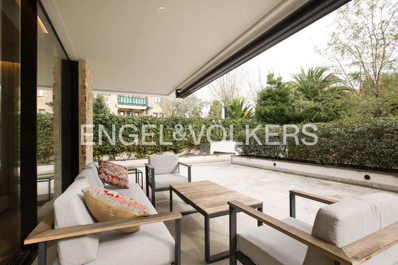 Foto 7f1b1c4e-a731-424c-86cd-3e92e8d0dc37. Rent semi detached house with heating parking in Neguri Getxo