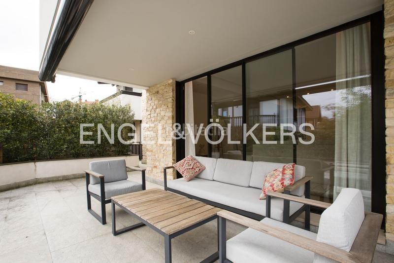 Foto 92e88100-9bf4-4d6b-960c-d48ffadc707f. Rent semi detached house with heating parking in Neguri Getxo