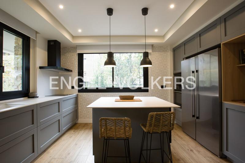 Foto e9ee3ebe-0f2a-4ad1-bfc9-6d7e4201aaef. Rent semi detached house with heating parking in Neguri Getxo