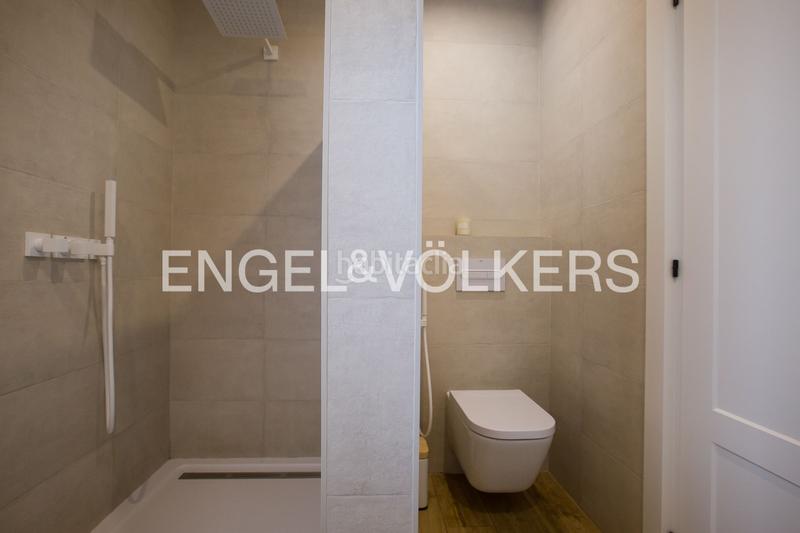 Foto fa909125-e9bf-4c01-ac64-34b1bdf77d89. Rent semi detached house with heating parking in Neguri Getxo