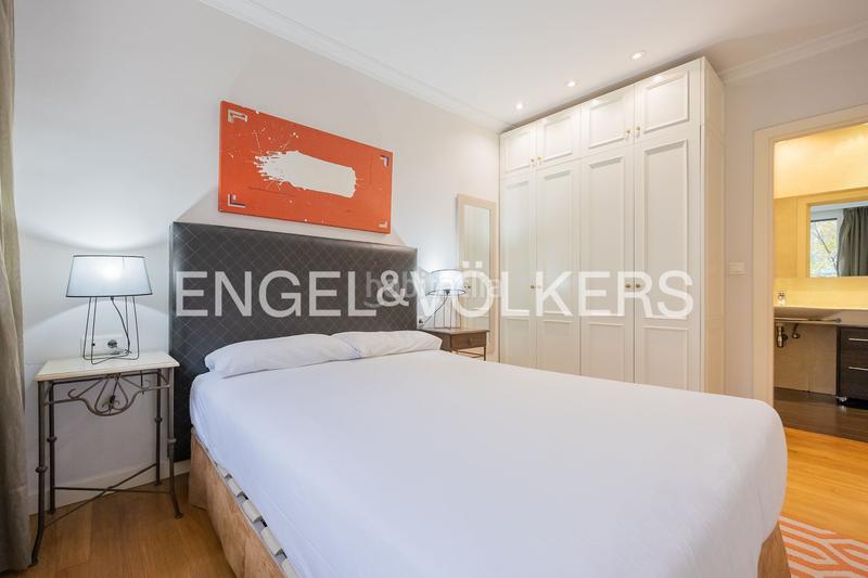 Foto 01c6f3a7-cd29-4ee2-b41a-4427e7663abc. Appartement avec chauffage dans Abandoibarra - Guggenheim Bilbao