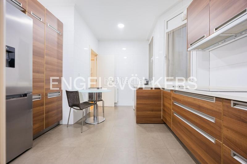 Foto 157b3a65-b92b-47ff-ac7e-d3de55e2dab9. Appartement avec chauffage dans Abandoibarra - Guggenheim Bilbao