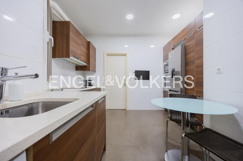 Foto 27d849e8-64c7-4d14-8c3e-5c81932d439d. Appartement avec chauffage dans Abandoibarra - Guggenheim Bilbao