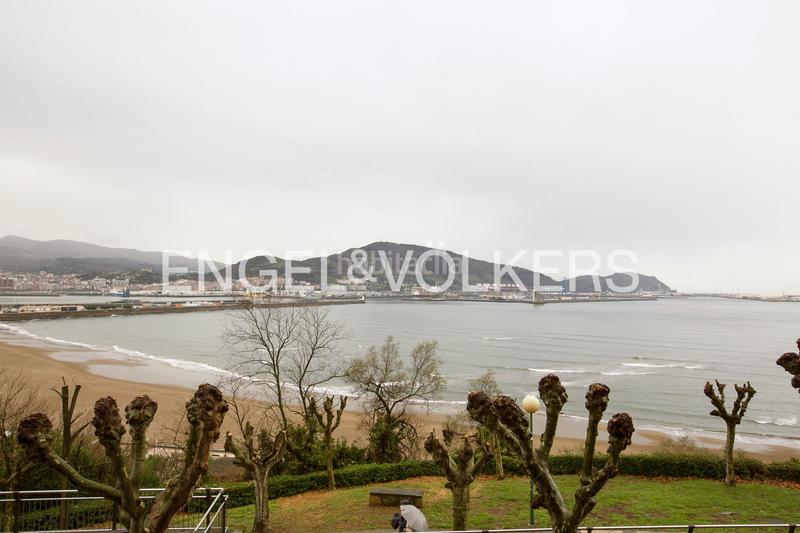 Foto c5afe7f9-59bd-4a91-b992-39f3ac80e2b6. Apartament amb calefacció aparcament a Centro-Puerto Viejo Getxo