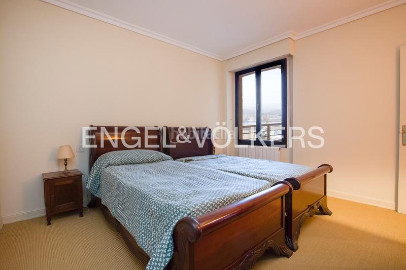 Foto feb73f02-f5b6-4aed-9db7-0edb48984e74. Apartament amb calefacció aparcament a Centro-Puerto Viejo Getxo