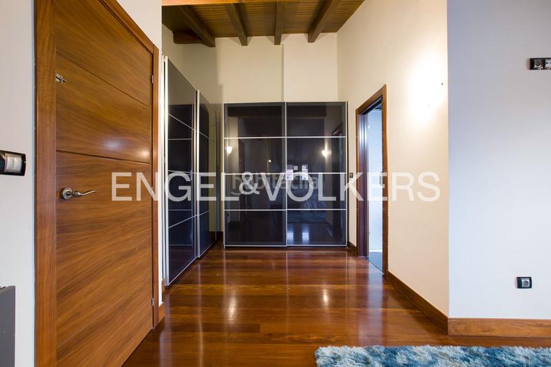 Foto 3335e0a2-7efb-4749-9ad2-c2144e648158. Casa adosada impresionante caserío reformado en el centro en Berango