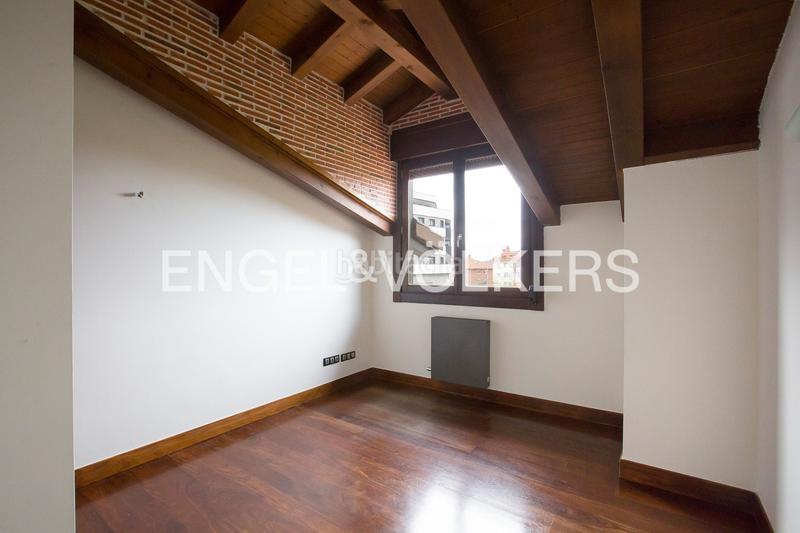 Foto c1f0e855-b5fa-4c32-a463-56896b9b107d. Casa adosada impresionante caserío reformado en el centro en Berango