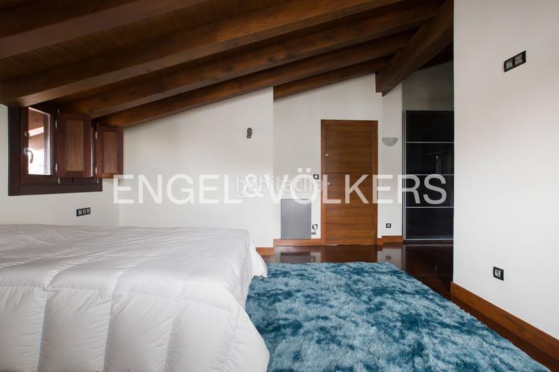 Foto cdb81475-81d1-451e-8c79-dc3673ff08f5. Casa adosada impresionante caserío reformado en el centro en Berango