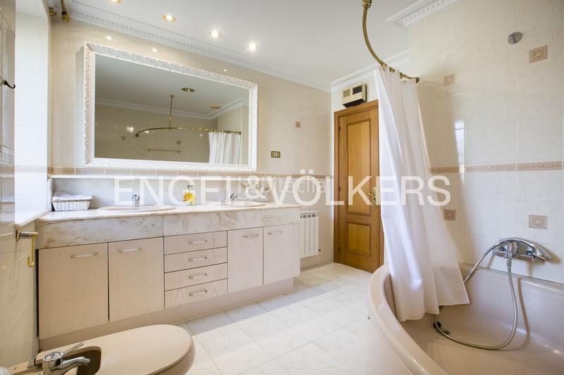 Foto 18060f27-c1f4-4e98-a4bd-4f5f575e3040. Dúplex exclusivo dúplex con vistas al mar en basagoiti en Getxo