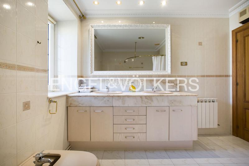 Foto 844c965e-2823-4cb7-a10d-fff84fe5c73b. Dúplex exclusivo dúplex con vistas al mar en basagoiti en Getxo