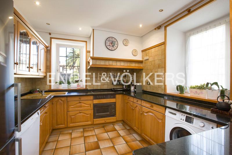 Foto fa1f6825-ca3a-4d1c-8e2c-23ceba4e1536. Dúplex exclusivo dúplex con vistas al mar en basagoiti en Getxo