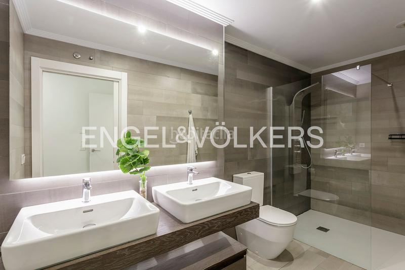 Foto e75cbfe4-a1ba-4691-9f37-1aa08fb816b4. Dúplex amb calefacció aparcament piscina a Cruces Barakaldo