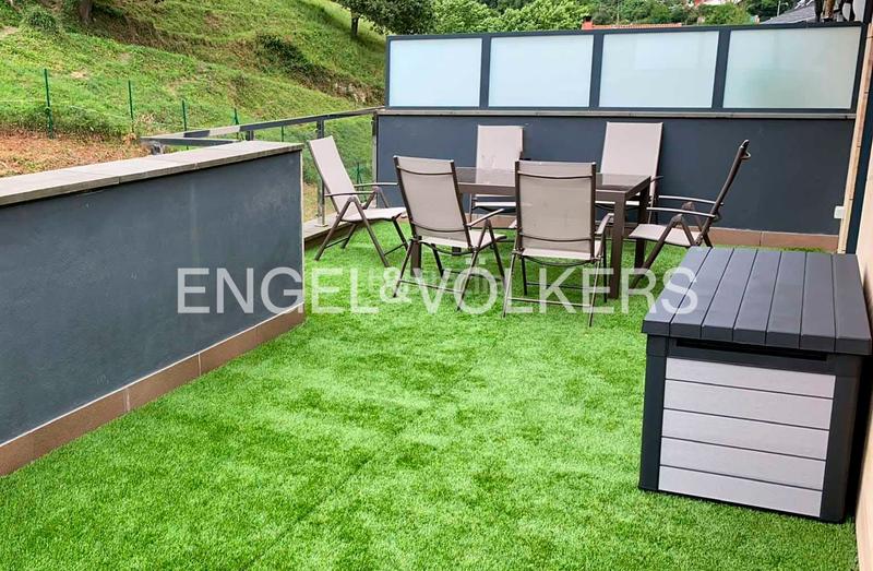 Foto eb35fe46-0683-4c49-a804-965c1b1b58f3. Dúplex amb calefacció aparcament piscina a Cruces Barakaldo