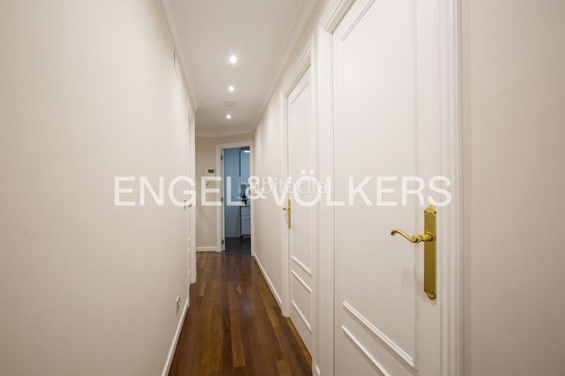 Foto 33007a66-5566-45f4-9de2-29094c926173. Alquiler apartamento vivienda exterior en la calle mayor de Las Arenas en Getxo