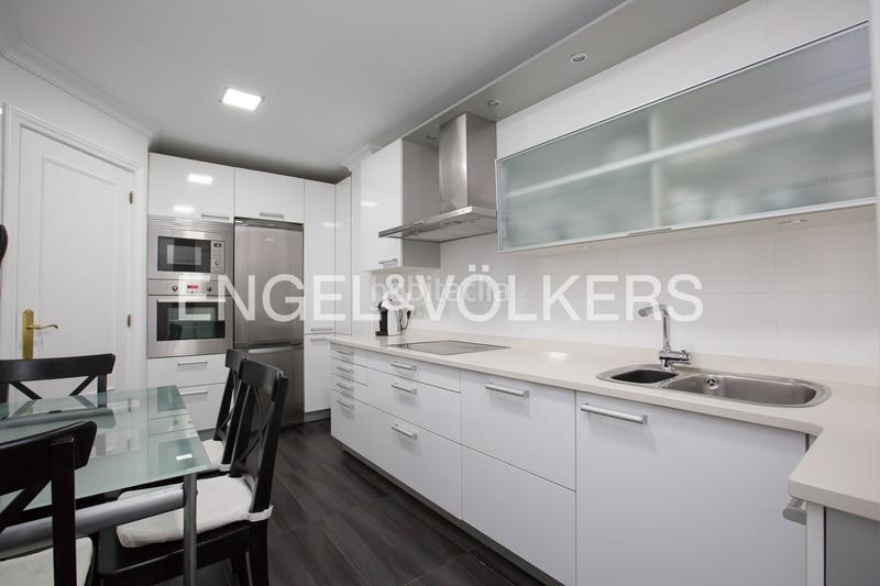 Foto 71afa656-ab65-46bd-8f61-eb73613b01f5. Alquiler apartamento vivienda exterior en la calle mayor de Las Arenas en Getxo