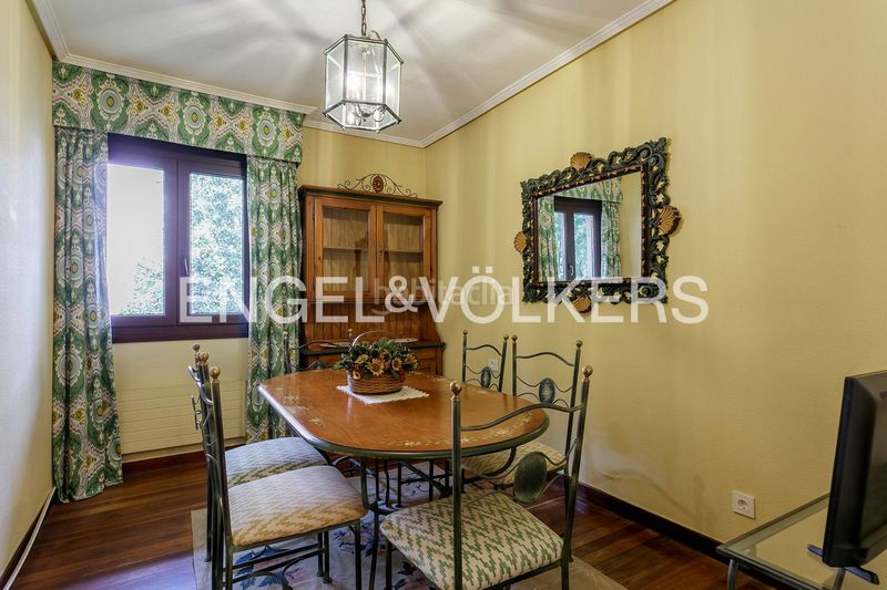Foto 1b9b23fb-f603-48ff-bedd-27e71d6e0415. Miete etagenwohnung mit heizung parking in Las Arenas Getxo