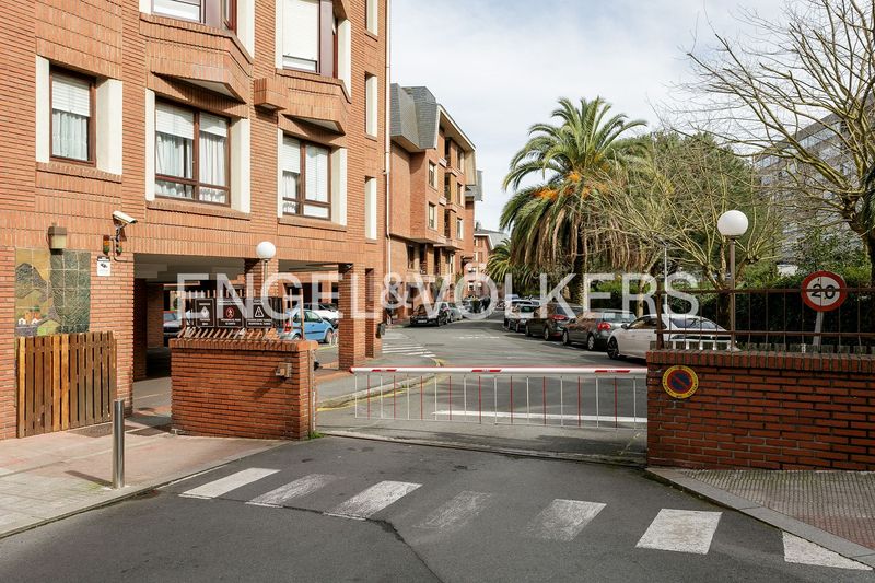Foto 7537d117-71ea-43a1-b3c4-83dceb8b2510. Miete etagenwohnung mit heizung parking in Las Arenas Getxo