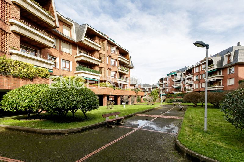 Foto 975e72fa-2dcb-4e7d-91ef-310b3518f3e7. Miete etagenwohnung mit heizung parking in Las Arenas Getxo