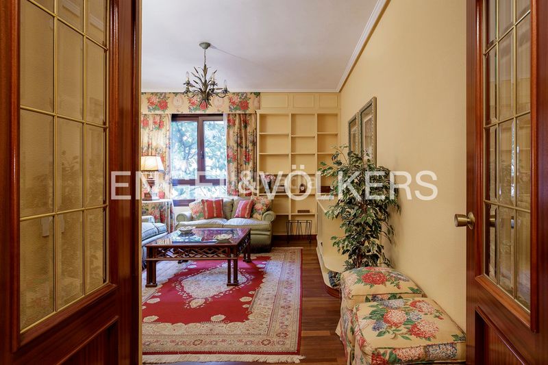 Foto a54ba30a-0af9-4824-9368-5d9d973fbdeb. Miete etagenwohnung mit heizung parking in Las Arenas Getxo
